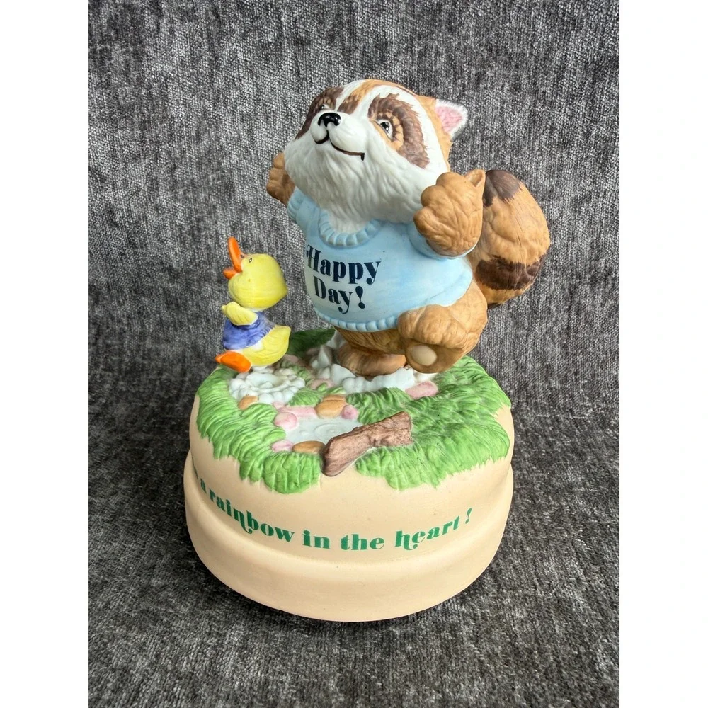 VTG Hallmark Shirt Tales Rick Raccoon Digby Duck Music Box Happiness Is Rainbow